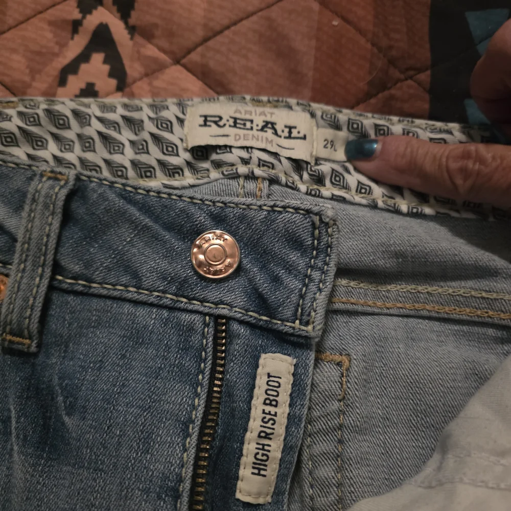 Ariat Light Blue Boot Cut Jeans 29 Long - Picture 3 of 4